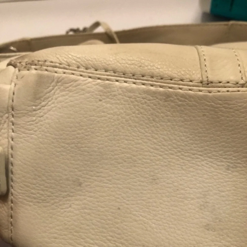 Michael kors cream pebbled leather hobo bag